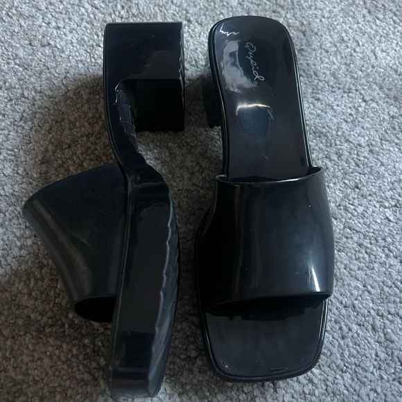 black mules - Picture 2 of 3